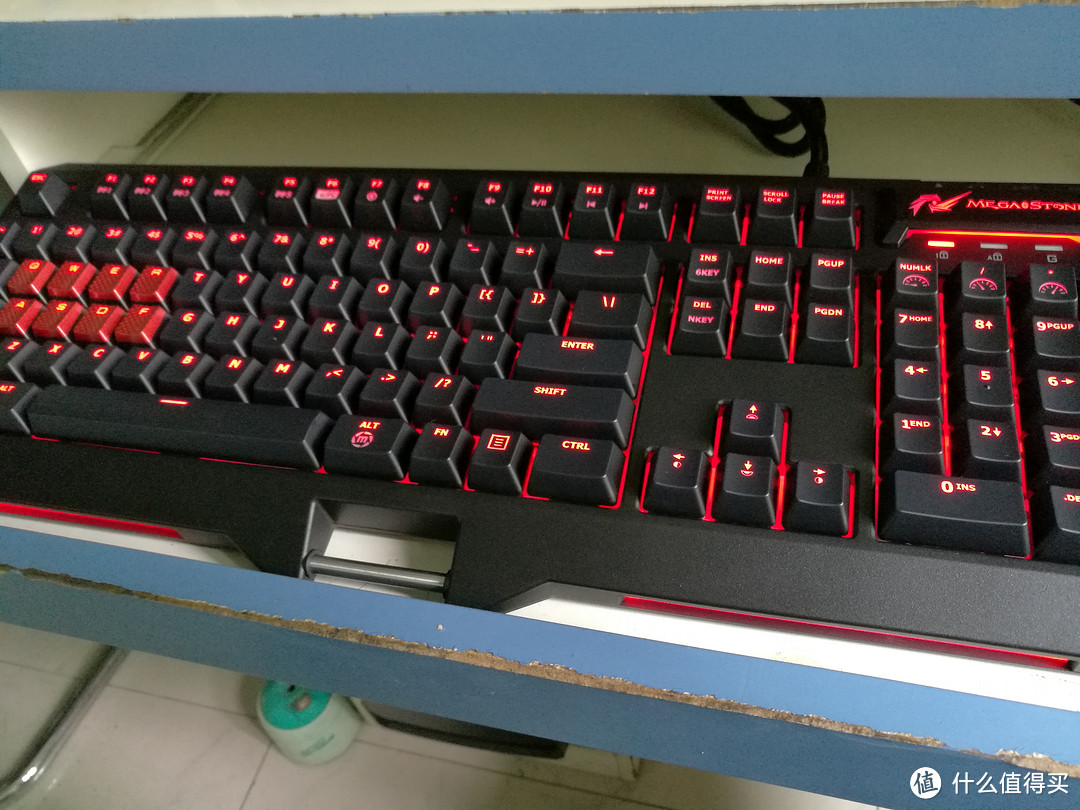 ＃原创新人＃第一次的红轴就在300内——谜石键盘HK10开箱体验