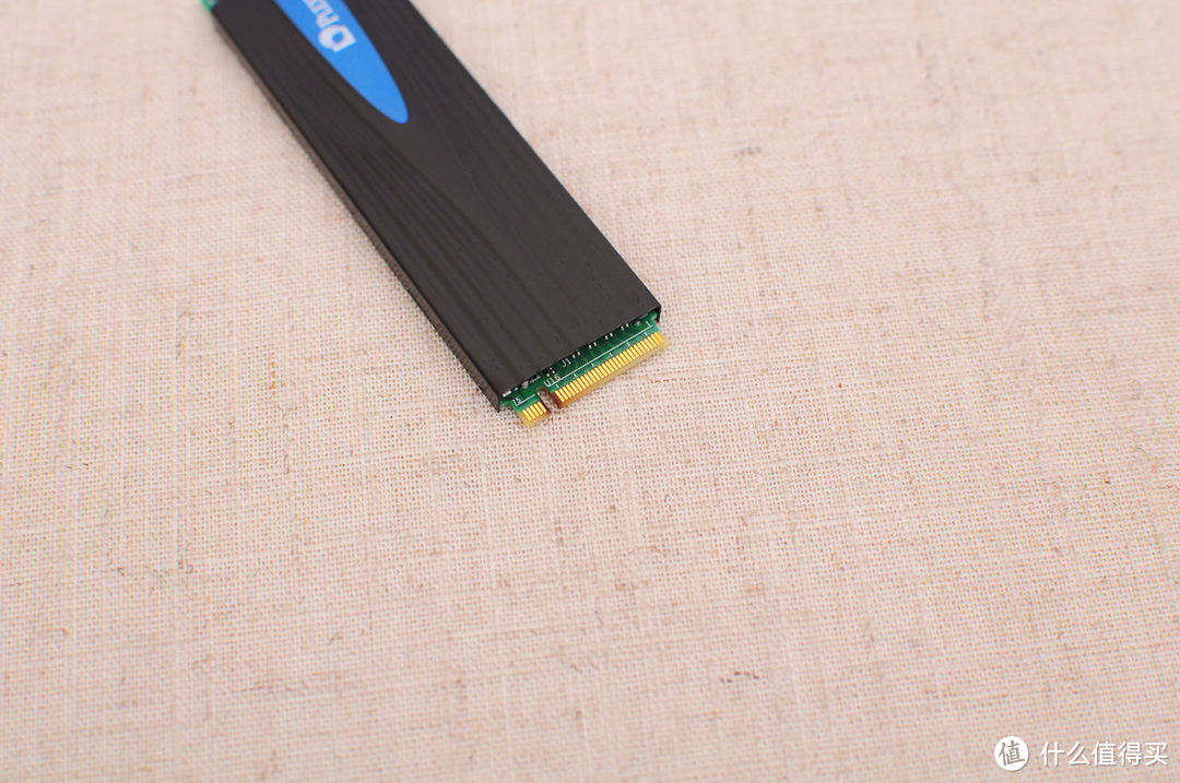 释放高能，手把手教你搞定高性能NVME SSD硬件安装和系统安装