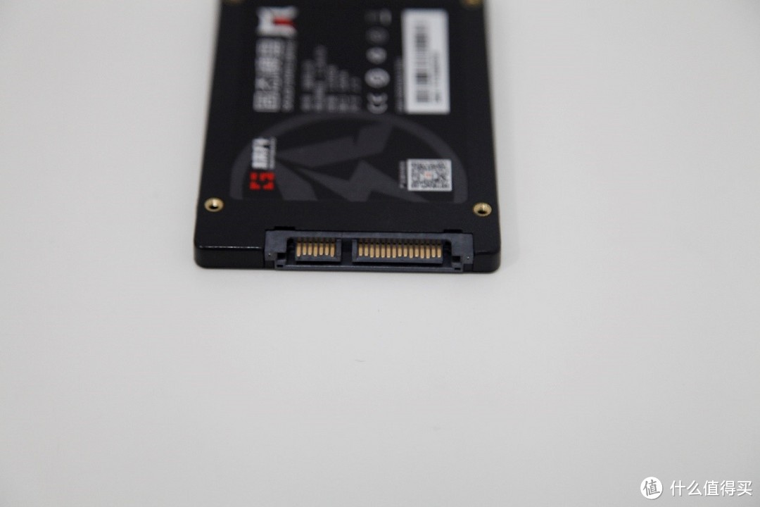 耕升旋风120GB SSD开箱测试