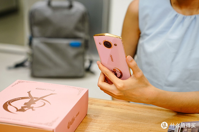 #本站首晒#Angelababy 同款 — 美图 M8 美少女战士限定版 手机 首发开箱