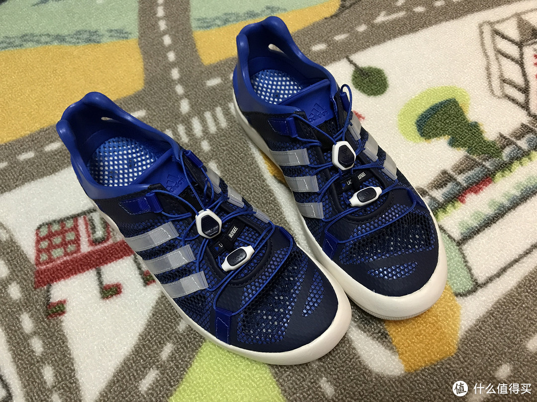 应付黄梅雨季的好鞋！Adidas 户外多功能涉水鞋 EO841