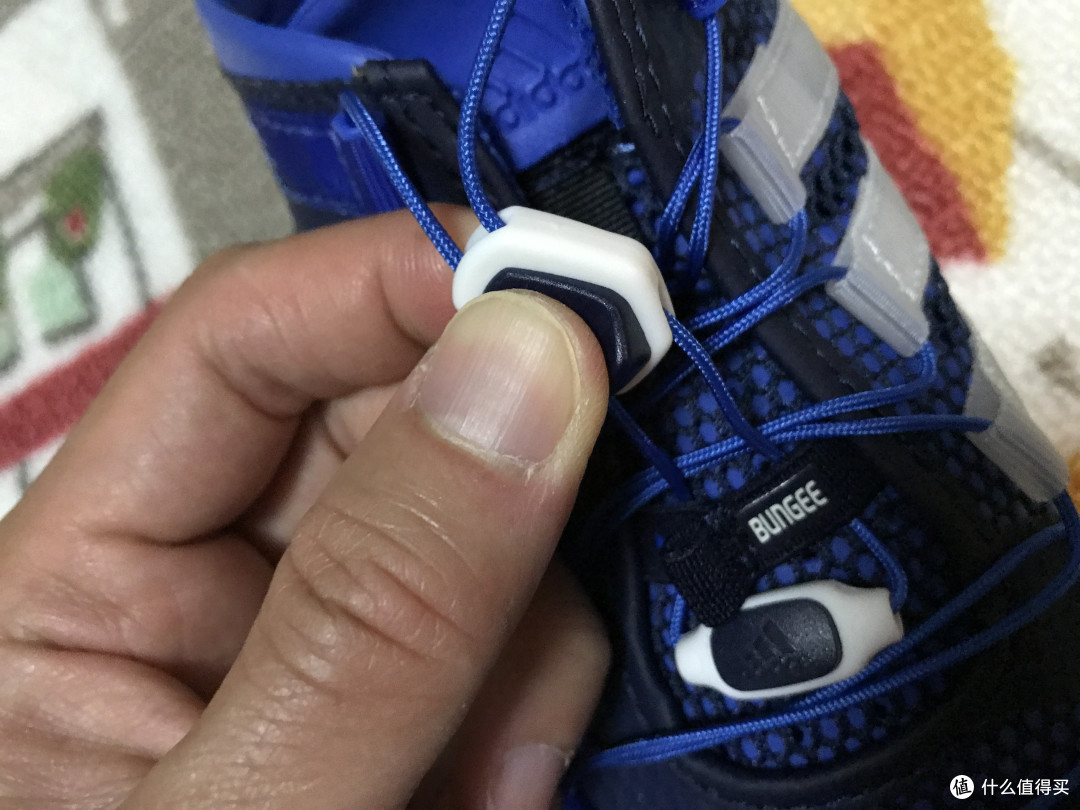 应付黄梅雨季的好鞋!Adidas 户外多功能涉水鞋 EO841