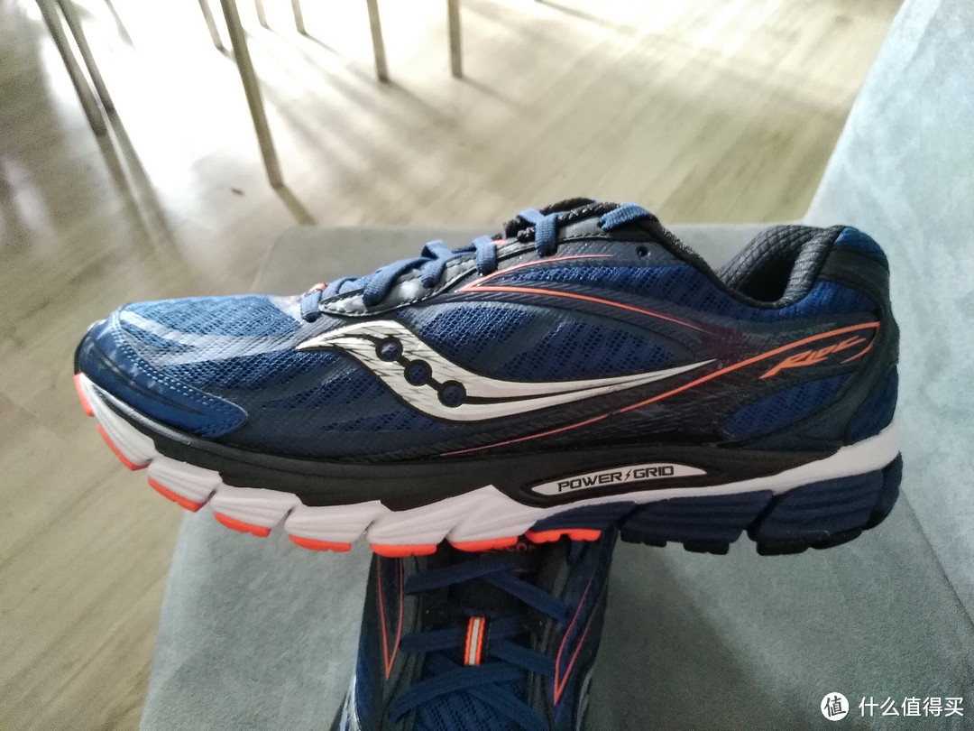 索康尼ride9,guide10,ride8,ASICS两双，阿迪equipment10，PUMA三双。