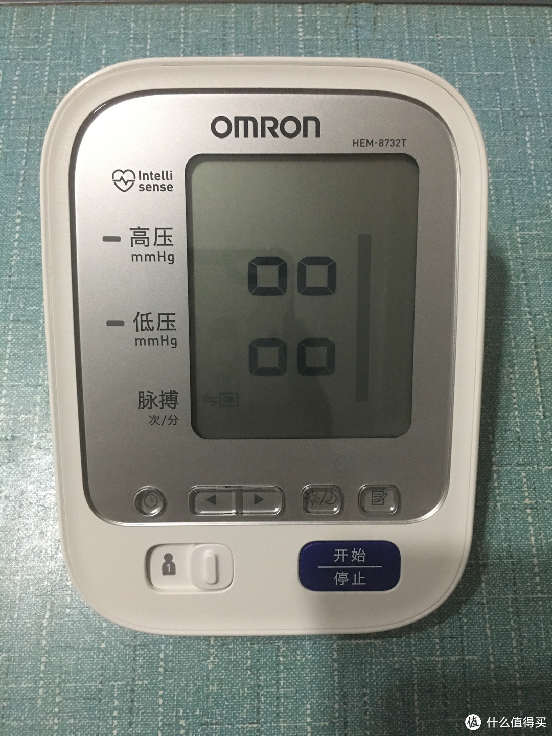 欧姆龙 HEM-8732T 上臂式血压计 开箱体验