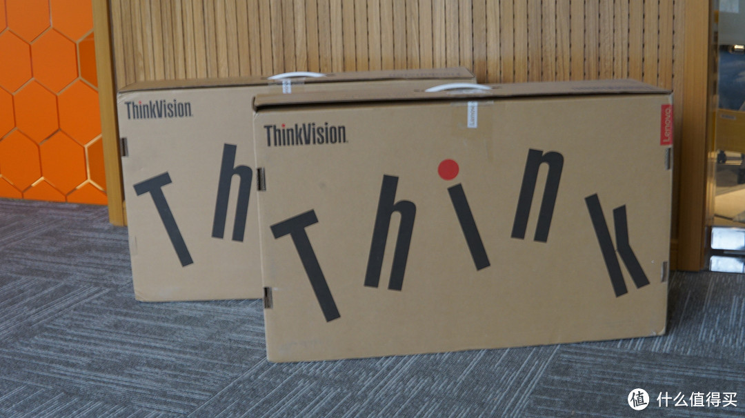 ThinkVision P27h 和 ThinkVision T27h 显示器什么值得买亲密接触!（文末有奖互动）