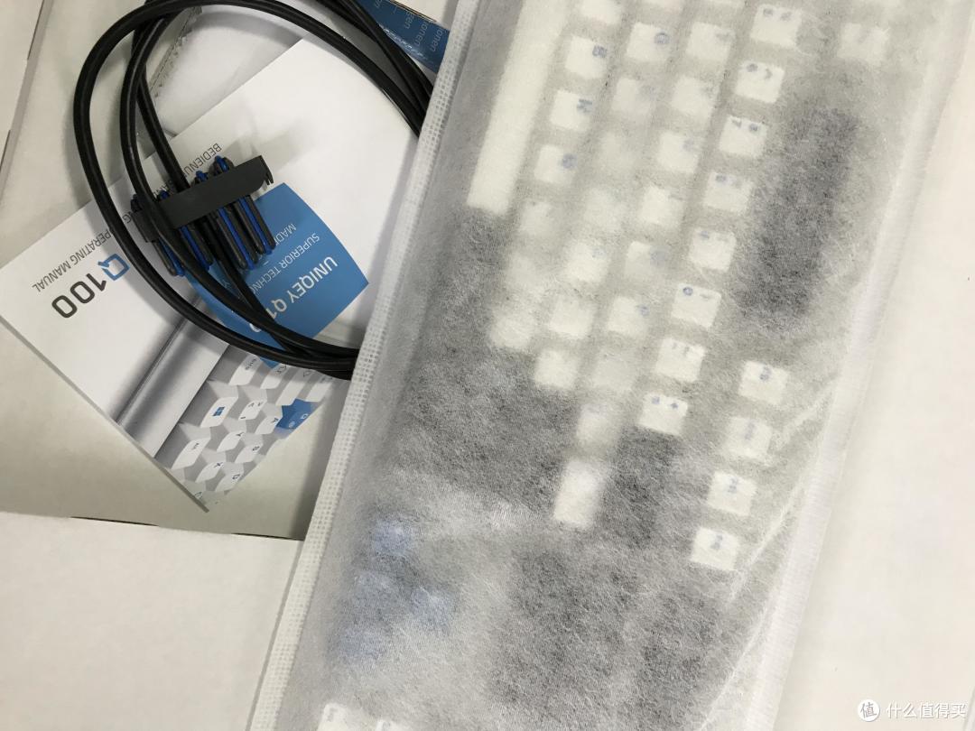 一口气收揽两个带木头的电子产品 — 定制键盘GMK Uniqey Q100和 LUXURY&PRECISION 乐彼 L3pro