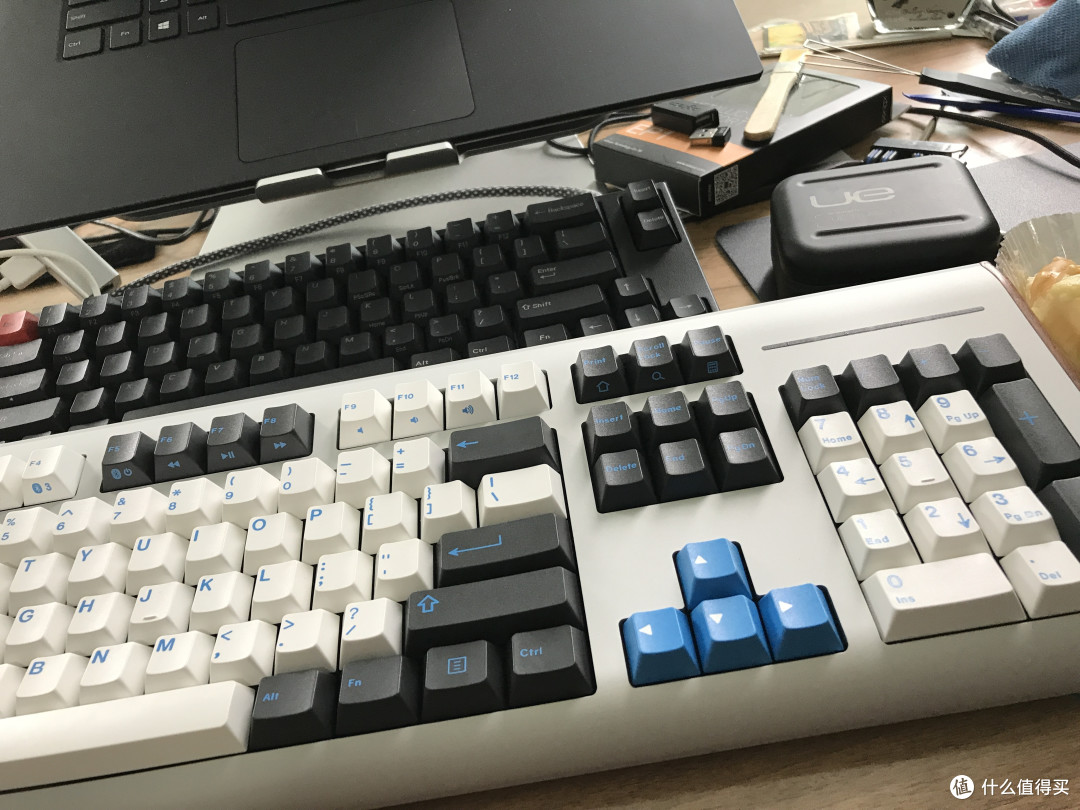 一口气收揽两个带木头的电子产品 — 定制键盘GMK Uniqey Q100和 LUXURY&PRECISION 乐彼 L3pro