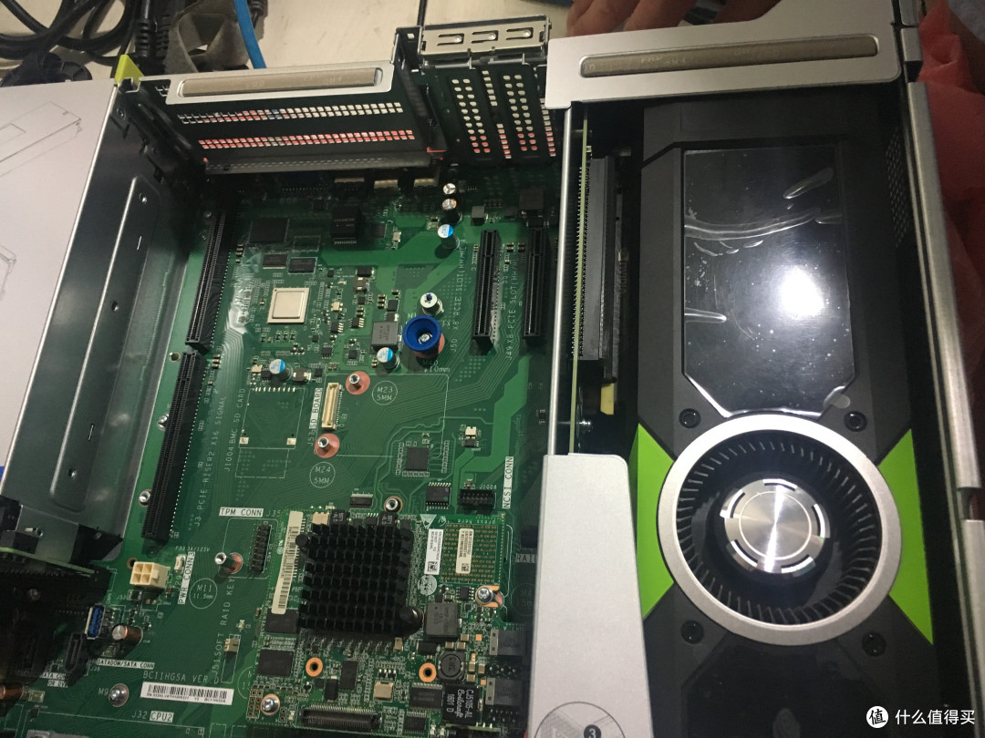 服务器RH2288H V3+NVIDIA QUADO P5000 开箱