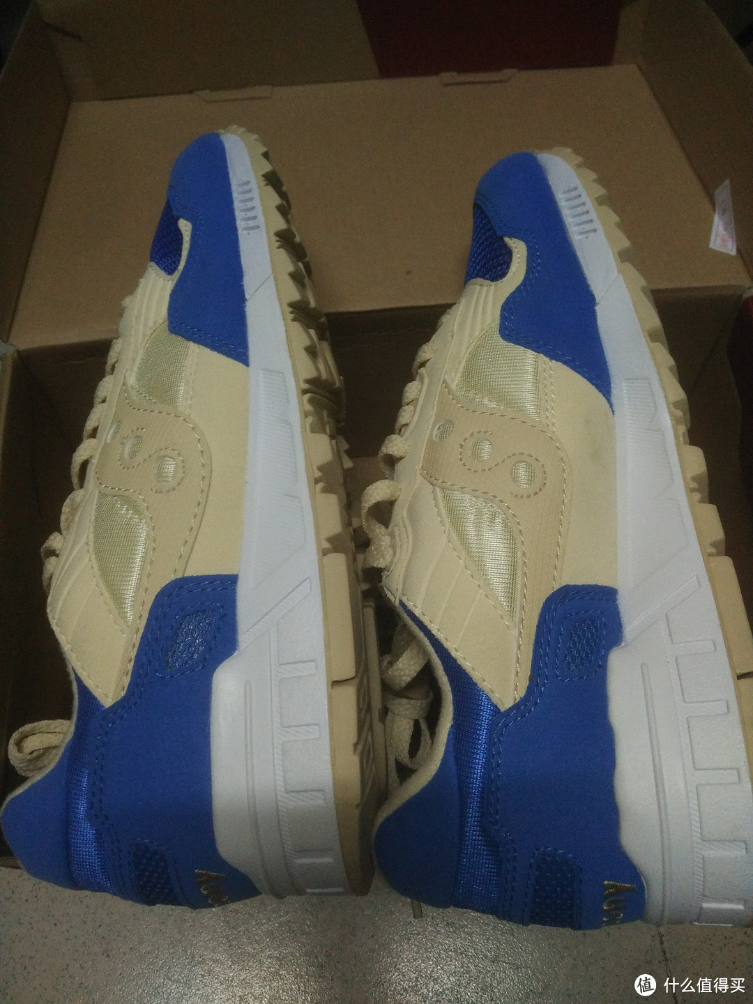 大龄师傅的千足虫拔草之旅——Saucony  Shadow 5000 开箱