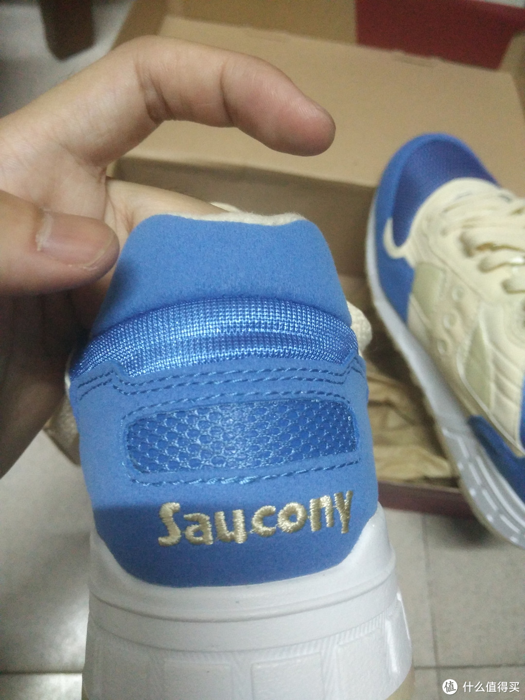 大龄师傅的千足虫拔草之旅——Saucony  Shadow 5000 开箱