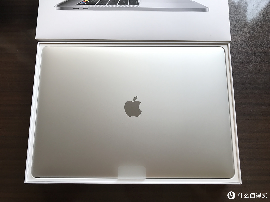 全新2017版15寸MacBook Pro开箱晒单