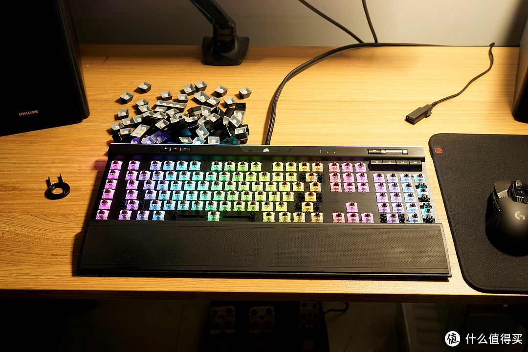 美商海盗船K95 RGB PLATINUM 黑色茶轴机械键盘使用体验