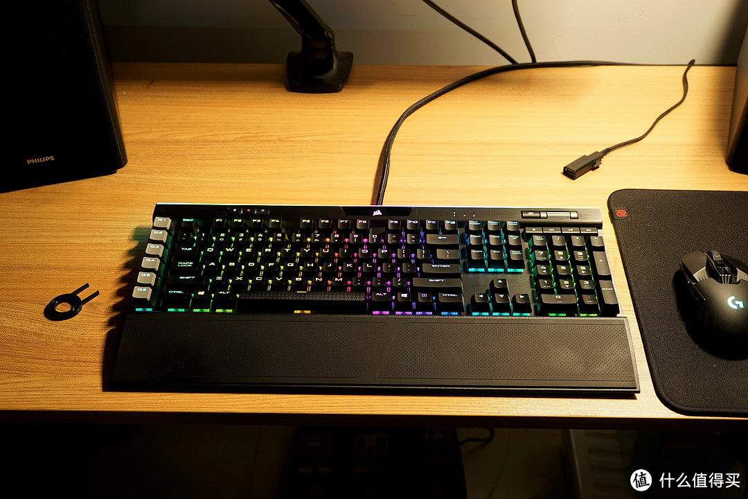 美商海盗船K95 RGB PLATINUM 黑色茶轴机械键盘使用体验