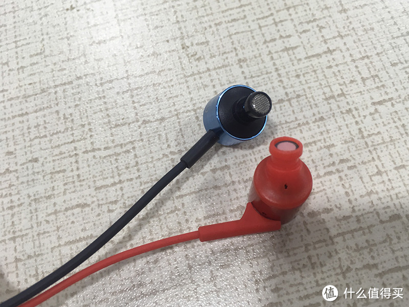 装备党还是实用派？ — 巴赫Bach EM04 与爱科技 AKG K374U 入耳式耳机 初体验