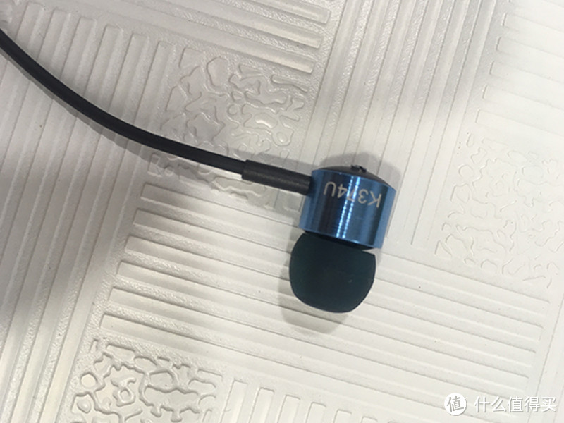 装备党还是实用派？ — 巴赫Bach EM04 与爱科技 AKG K374U 入耳式耳机 初体验