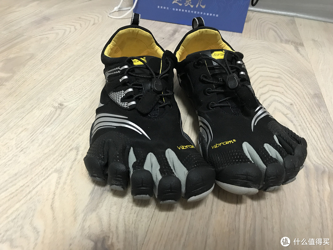 城市中贴近自然的跑步装备：VFF KMD Sports LS