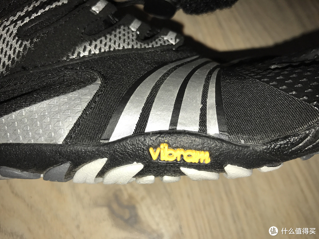 城市中贴近自然的跑步装备：VFF KMD Sports LS