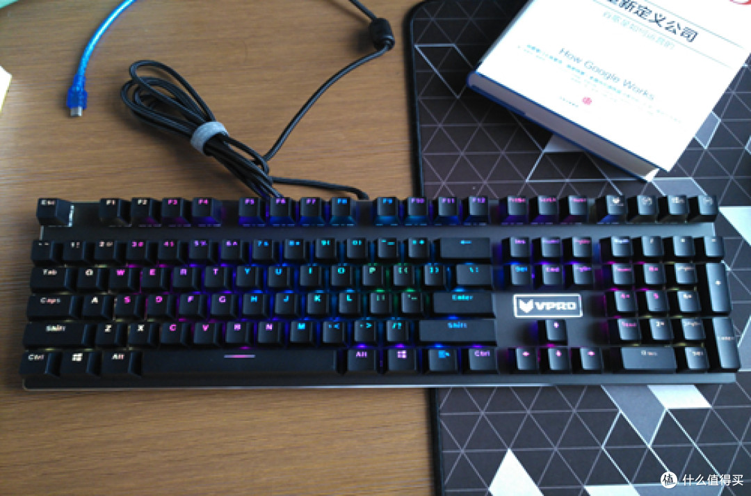 黑夜里的星光—雷柏V700RGB测评