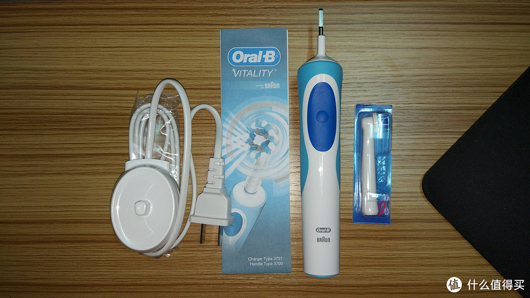 #原创新人#神赠品 博朗 Oral-B 欧乐B D12013 清亮型电动牙刷开箱