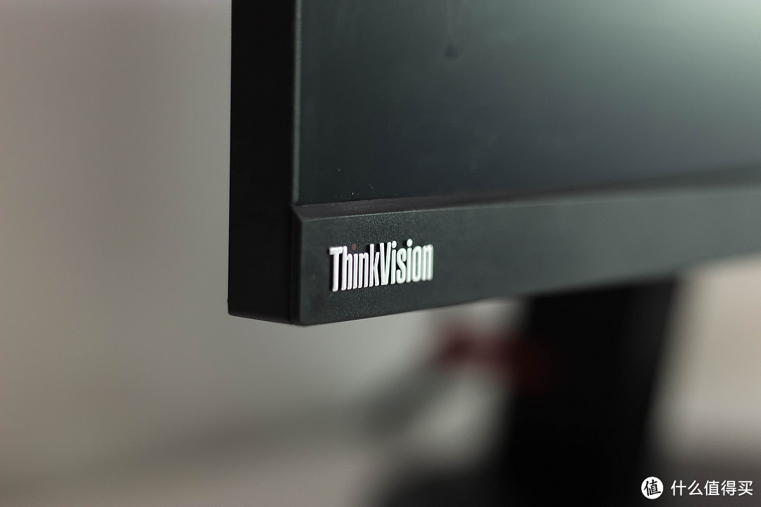 618剁手晒单：还有一抹红 ThinkVision T27h 2K USB Type-C 显示器 简单晒单