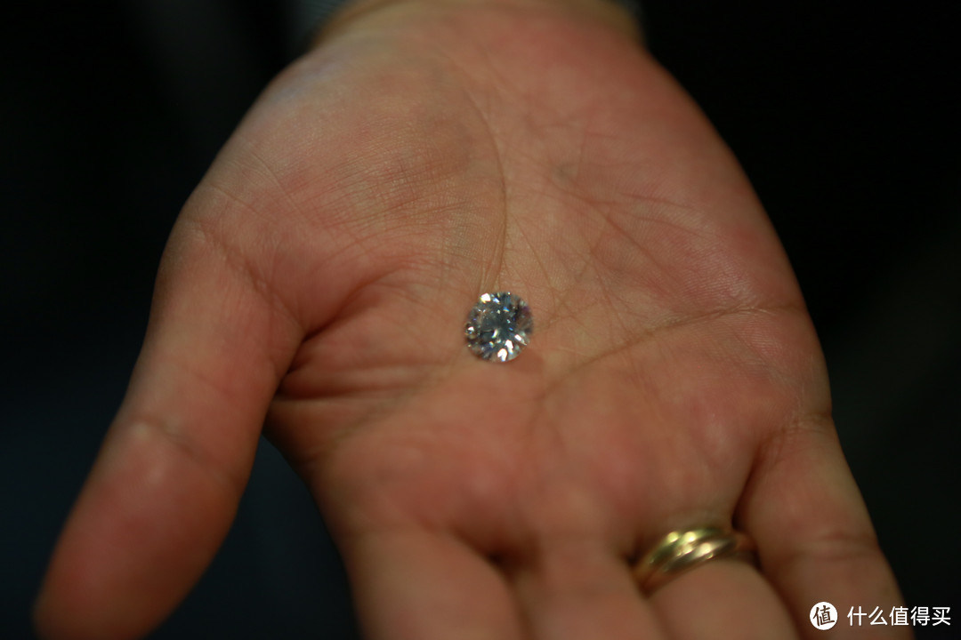 2017走进美国电商——钻石4C哪个更重要，听美国GIA珠宝鉴定师讲钻石