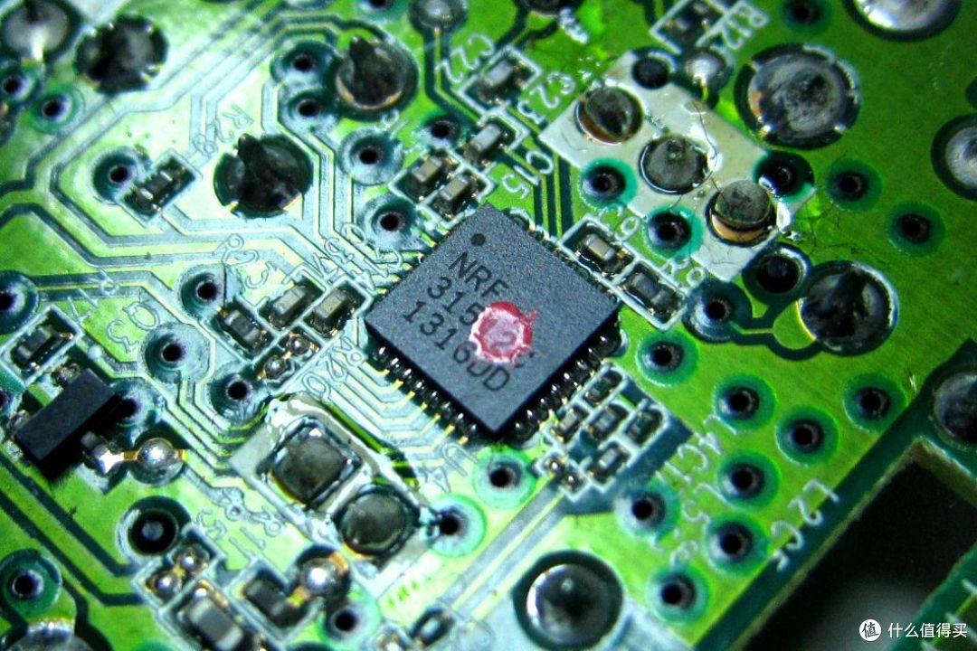 默默陪伴四年的鼠标--罗技m325拆解分析(对比m557)