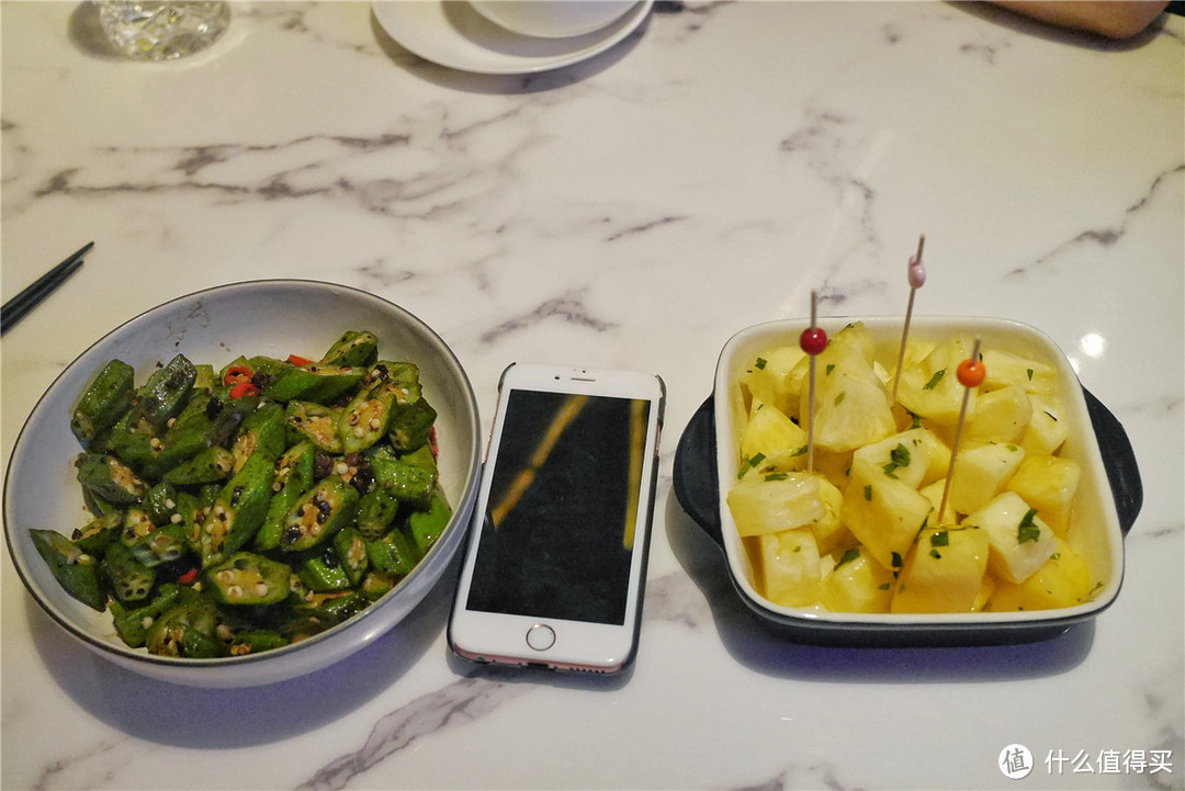 菜品与iPhone6S手机对比↑↑↑