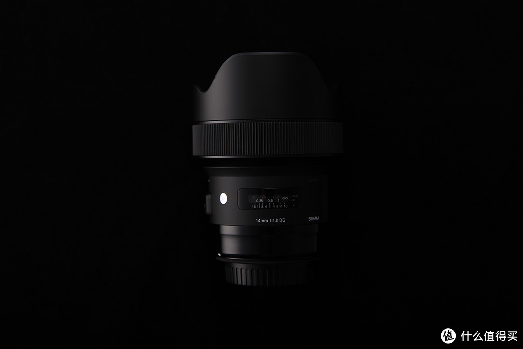 SIGMA 适马 14mm F1.8 DG HSM Art 超广角定焦镜头