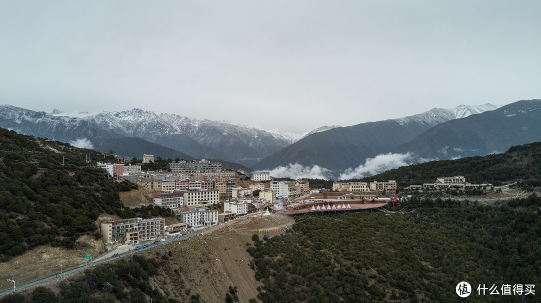 航拍的飞来寺景区