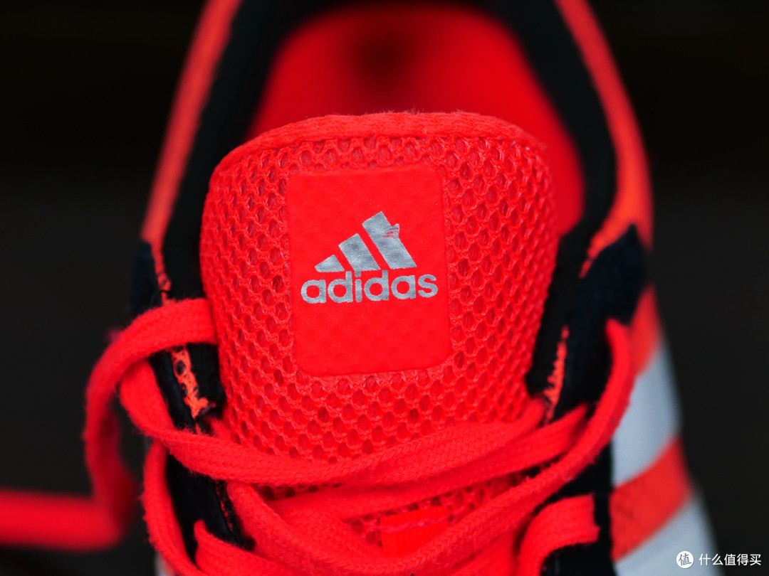 Boost 家族的马拉松冠军之选  - adidas 家的Adizero Adios