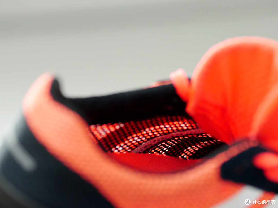 Boost 家族的马拉松冠军之选  - adidas 家的Adizero Adios