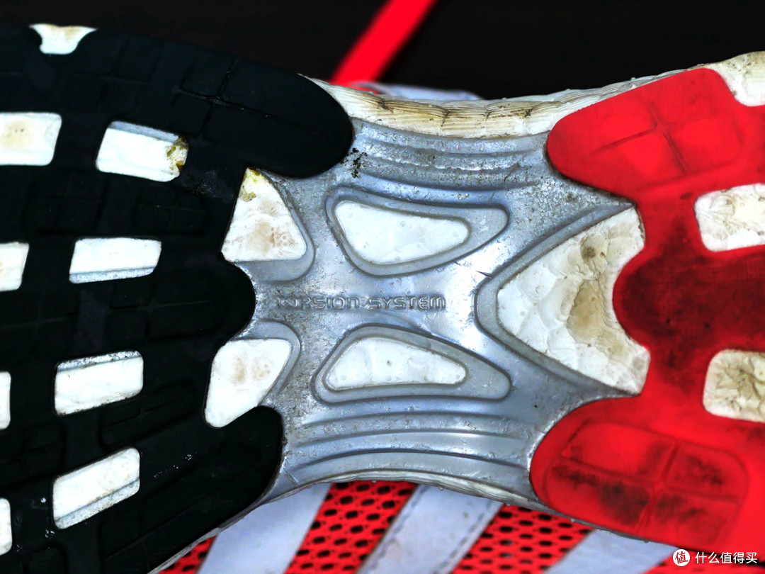 Boost 家族的马拉松冠军之选  - adidas 家的Adizero Adios