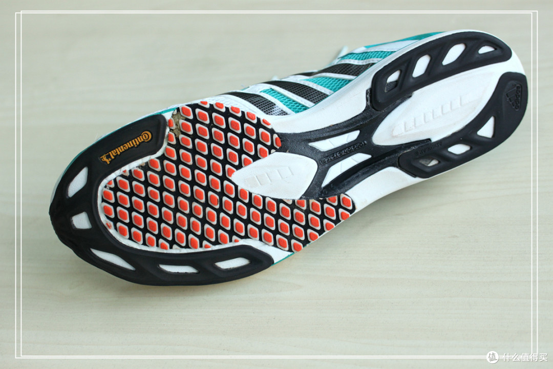Boost 家族的马拉松冠军之选  - adidas 家的Adizero Adios