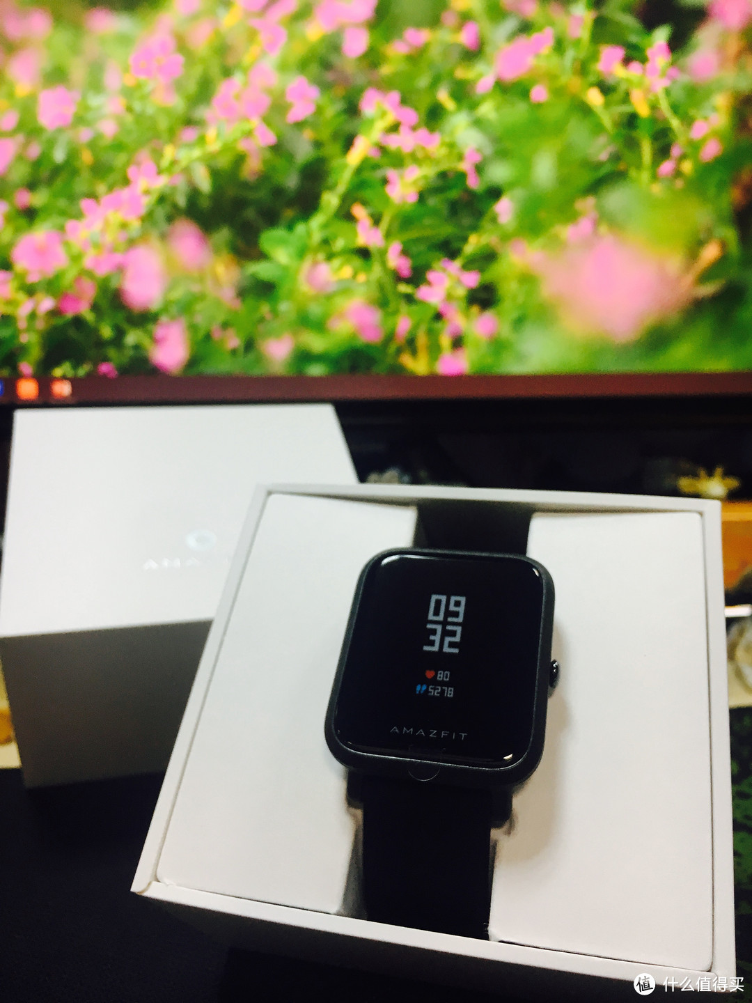 无惧强光！— AMAZFIT 米动手表青春版 开箱&小测