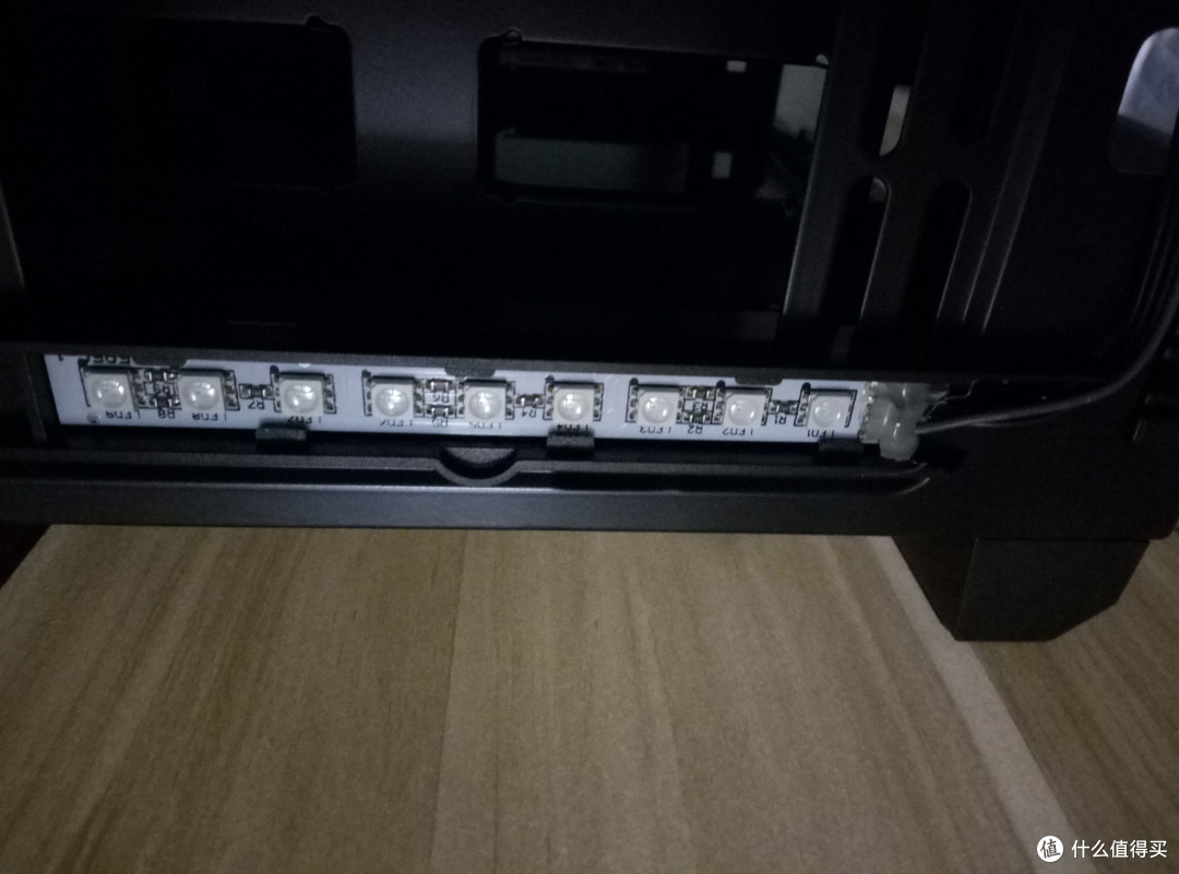 618的剁手升级 — 飞利浦 电脑液晶显示器和 追风者 416 中塔机箱