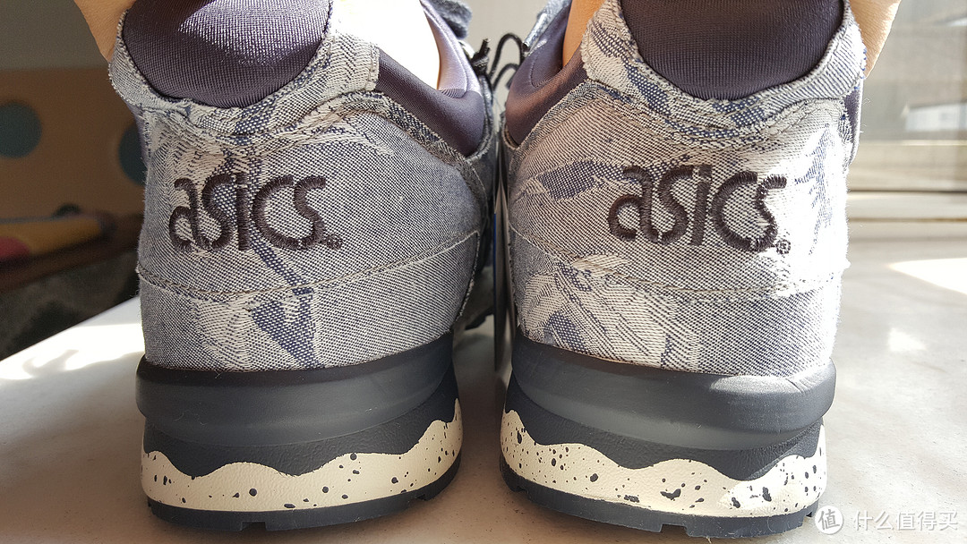 ASICS 亚瑟士 GEL-Lyte V  日本素材花纹 H612N-5050男士复古跑步鞋开箱