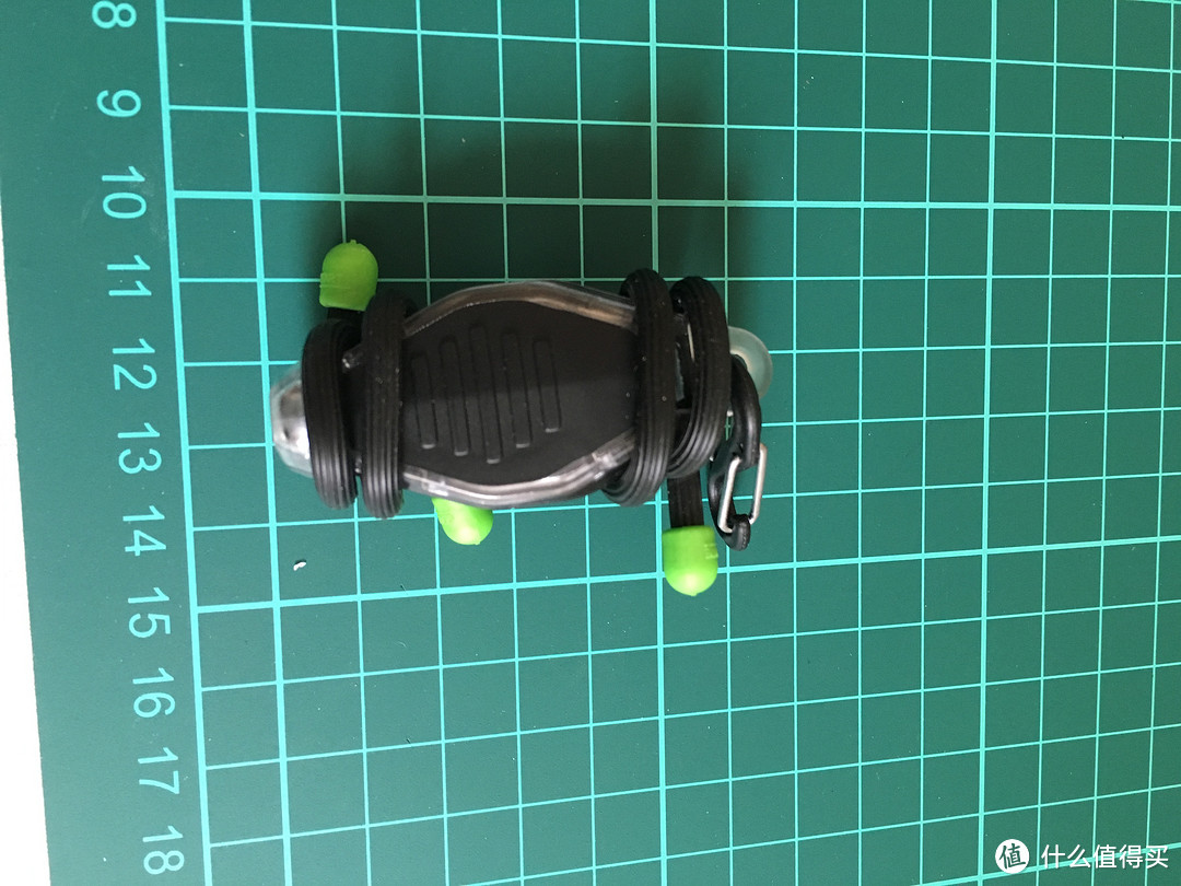 手电爱好者的新玩具 — BugLit 开箱兼亮度对比