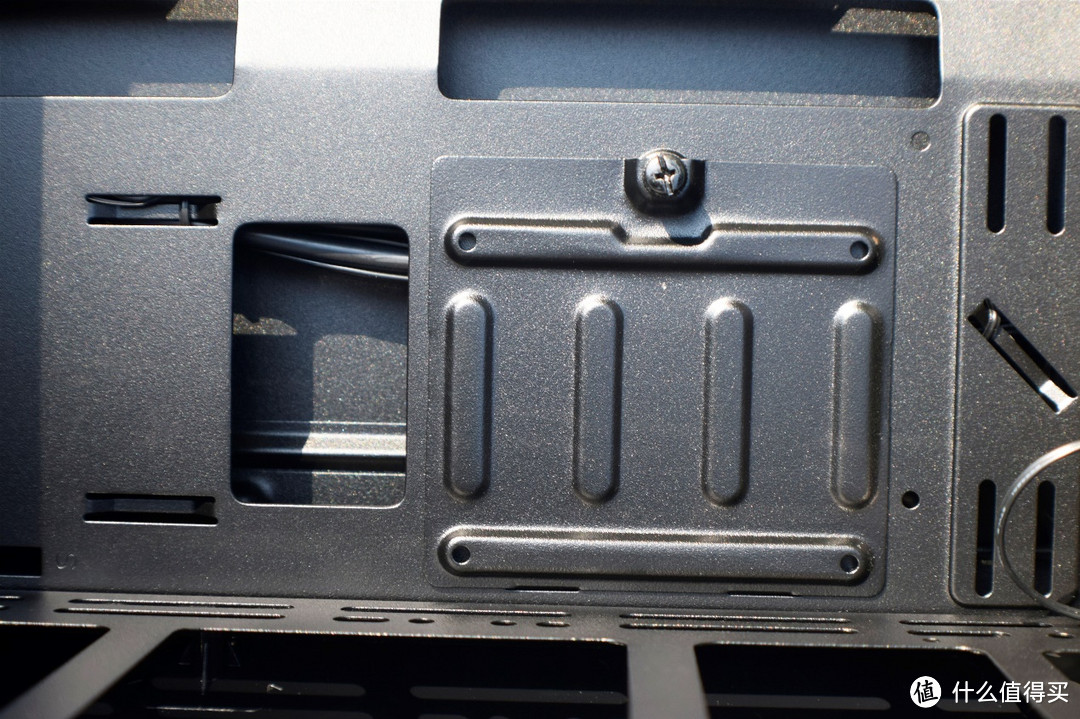 三年不再换机箱 空间宽裕、带前透侧透的 MasterBox Lite 5（睿）中塔机箱
