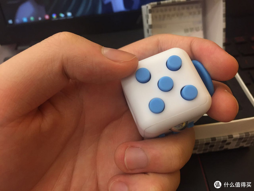 减压帮手 — fidget cube 把玩评测