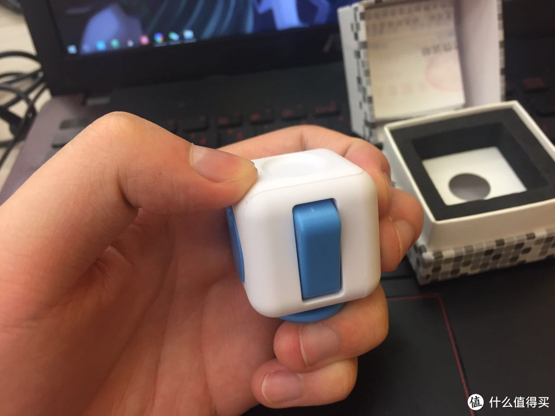 减压帮手 — fidget cube 把玩评测