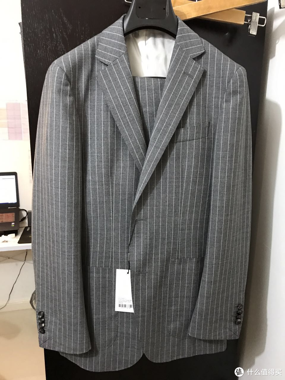 看了那么多男装大v，到底能不能买到一件合身的成衣西服？—Suitsupply西服评测