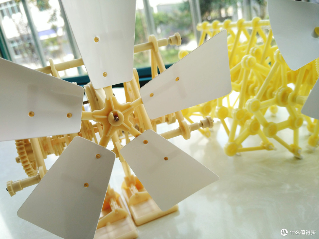 调戏小朋友利器——风力机器人