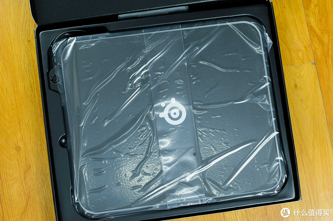 不一样的鼠标垫——SteelSeries 赛睿 QCK Prism 开箱