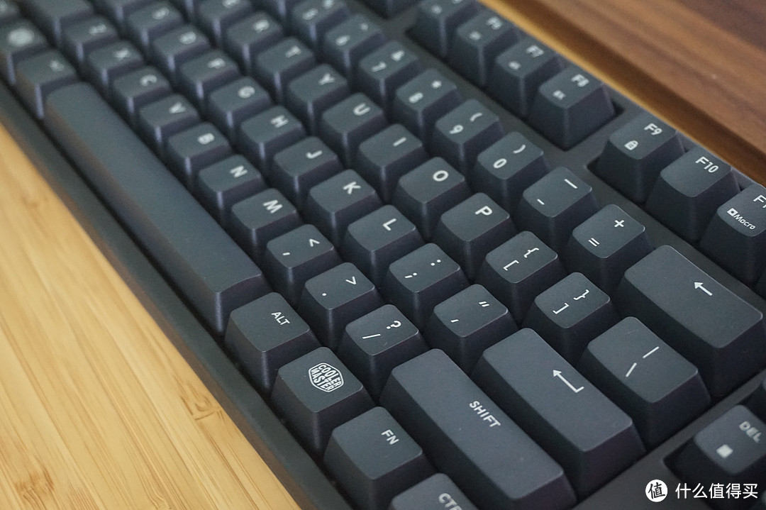 绿轴初体验 — COOLERMASTER 酷冷至尊 MasterKeys L With PBT 烈焰枪 XT V2 机械键盘