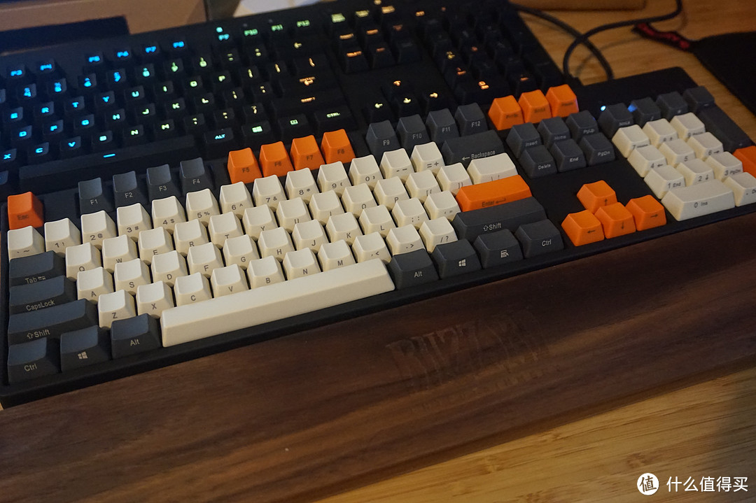 绿轴初体验 — COOLERMASTER 酷冷至尊 MasterKeys L With PBT 烈焰枪 XT V2 机械键盘