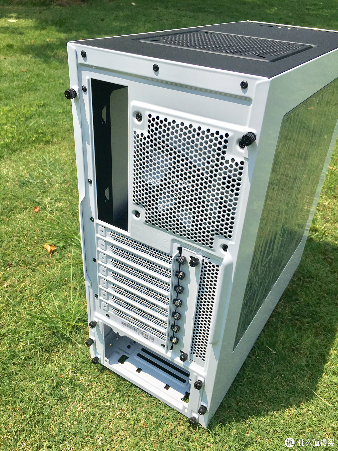 在这炎炎夏日，也给老硬件换个新家 — NZXT. 恩杰 S340 中塔式侧透机箱