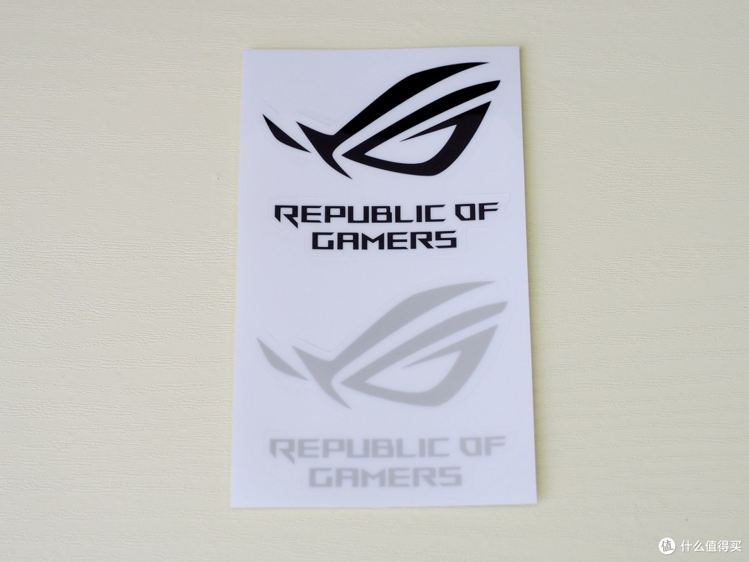 ASUS 华硕 P302 ROG Strix Evolve 可换上盖鼠标 轻开箱