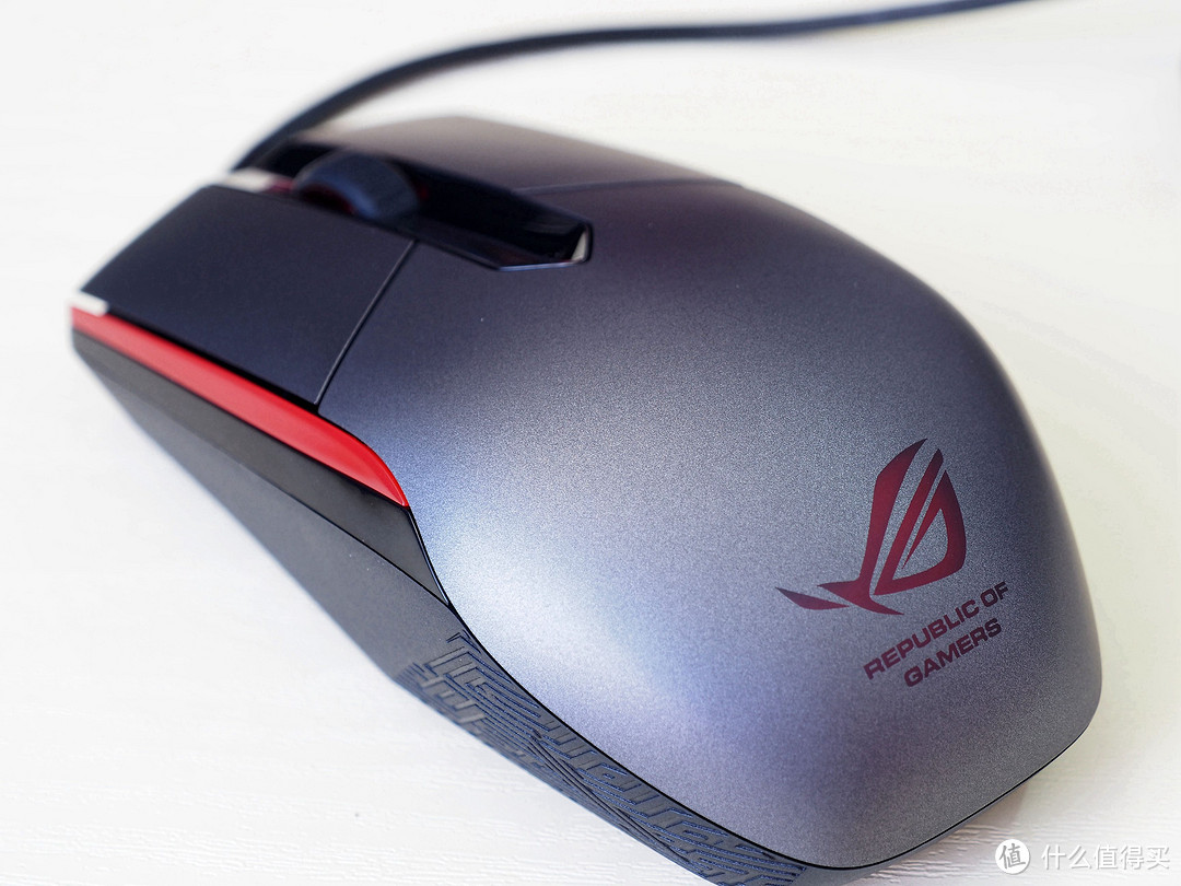 ASUS 华硕 P302 ROG Strix Evolve 可换上盖鼠标 轻开箱