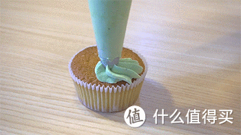 【视频】小清新～抹茶杯子蛋糕（分蛋海绵蛋糕）