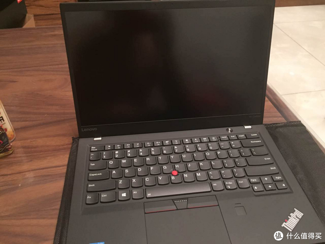 A面类肤质手感无敌，键盘手感比lz自己的thinkpad s230强几十条街